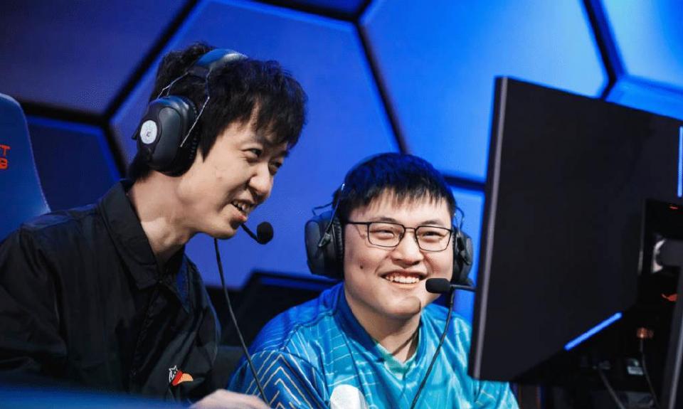 包含赛地聚焦——中超关键时刻热度飙升,深圳男篮再遭质疑,引发热议,细节决定成败的词条 包含赛地聚焦——中超关键时刻热度飙升,深圳男篮再遭质疑,引发热议,细节决定成败的词条