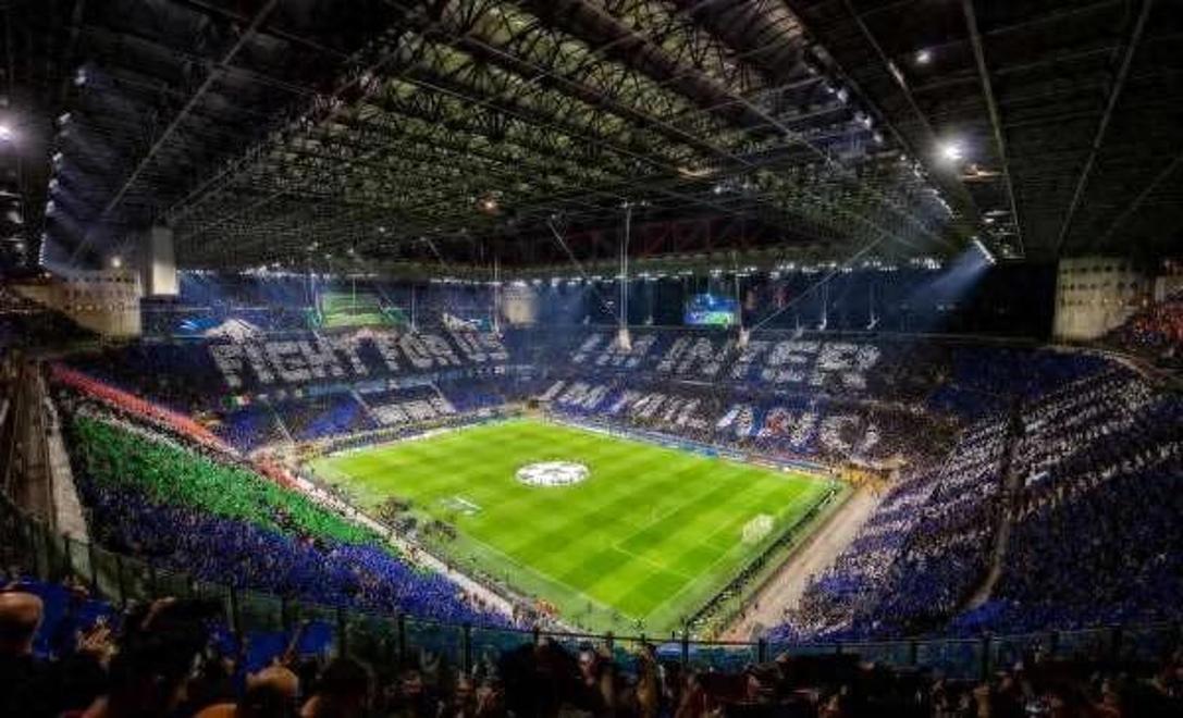 国际米兰训练开放日,赛前伤情更新引欢呼,法甲在即,心理建设被强调 国际米兰训练开放日,赛前伤情更新引欢呼,法甲在即,心理建设被强调