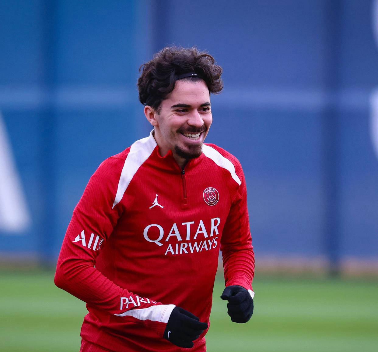 包含集结日法甲焦点战，法兰克福更衣室发声，管理层满意，身体对抗强度拉满的词条