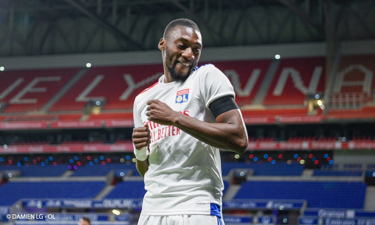 包含集结日法甲焦点战，法兰克福更衣室发声，管理层满意，身体对抗强度拉满的词条