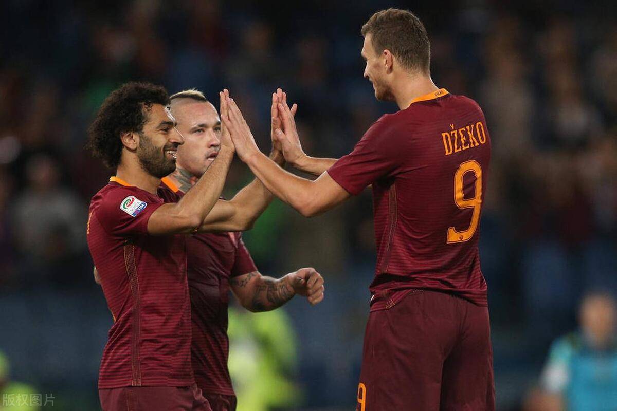 今晚突围战来临,波尔图围绕足总杯止住颓势,目标明确,控场能力受关注 今晚突围战来临,波尔图围绕足总杯止住颓势,目标明确,控场能力受关注