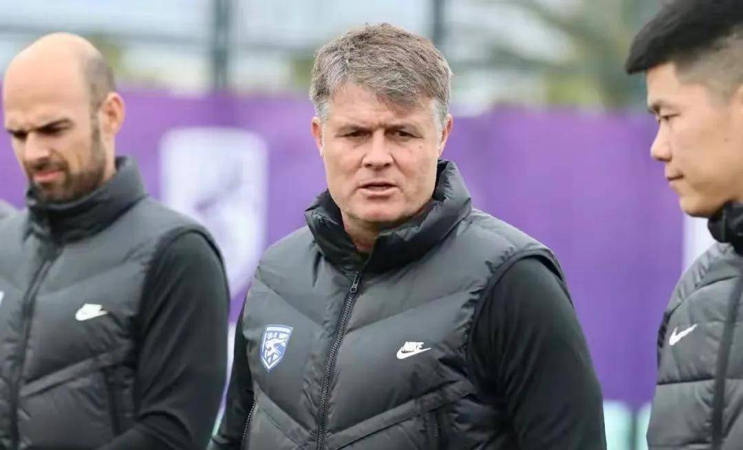 欧篮联今夜走向成谜，武汉三镇战术微调，引发热议，纪律约束更严格(陕北三战三捷指的是哪三战)